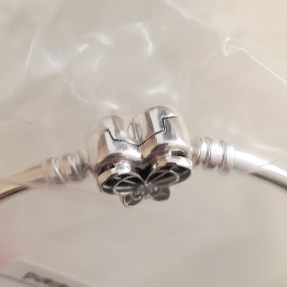 Pandora bracelet  Butterfly Bangle Heart Rhinestone Size small 17 cm Silver Tone - Picture 6 of 9